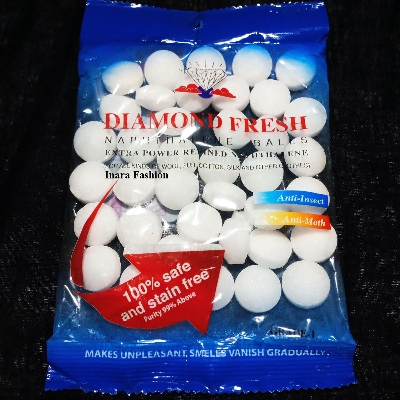 Picture of Diamond Naphthalene 40 Pieces Ball -1 Packet