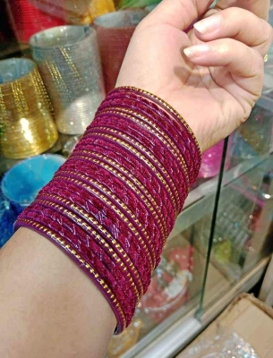 Picture of 1set 24pis Velvet kacher bangles /bridal bangles bracelets package bangles for girls