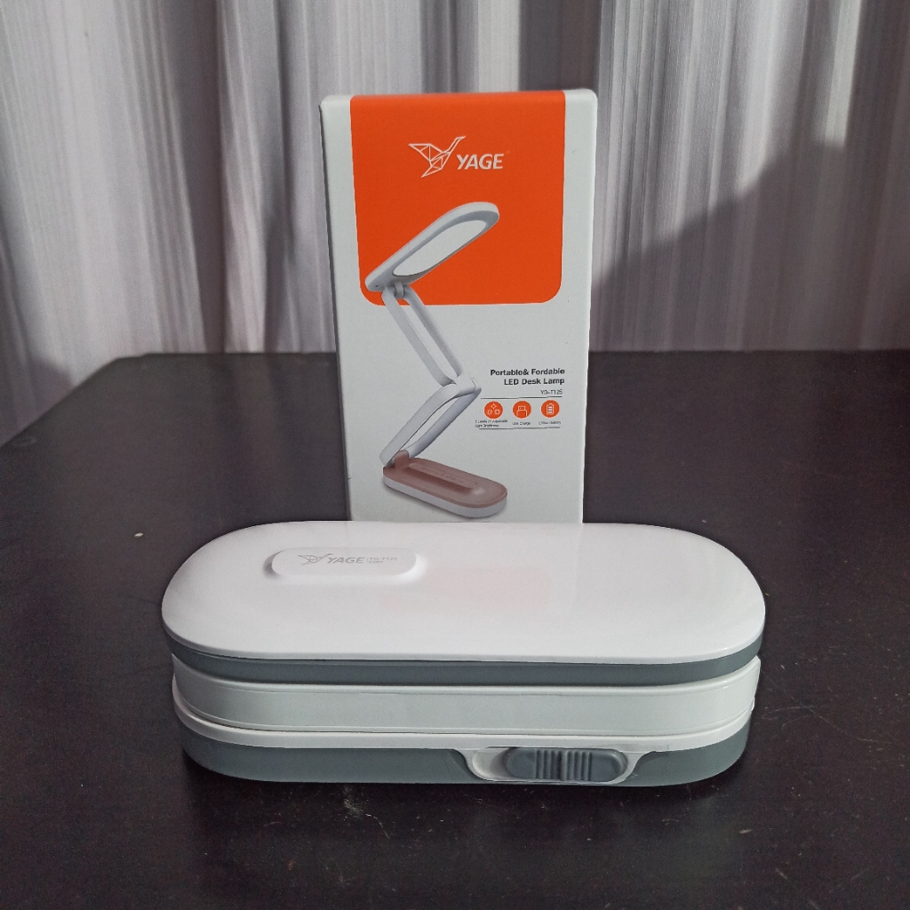 Picture of YAGE rechargable folding eye protector LED desk lamp YG-T125.