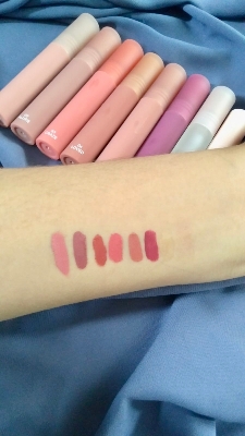 Picture of Beauty Glazed 8pcs Mini Outfit Lip Set