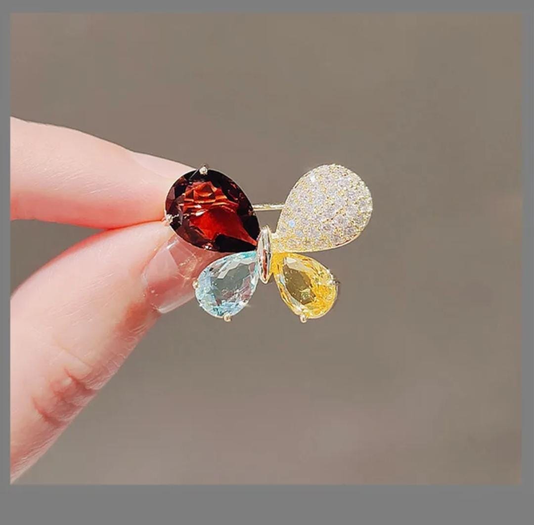 Picture of Four Color Design brooch for women crystal Rhinestone safety pin for girls and women