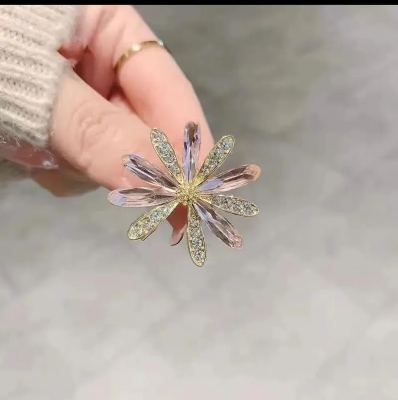 Picture of Flower Brooch for Women Crystal Rhinestone lightweight Brooch Hijab safety pin for girls and women