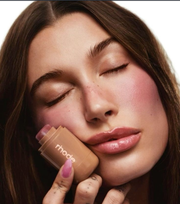 Picture of rhode pocket blush