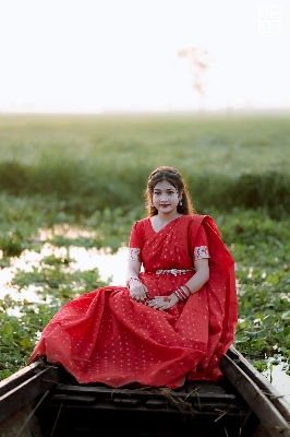 Picture of HalfSilk Tant Jamdani Saree