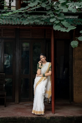 Picture of Cotton Plain Pair Saree