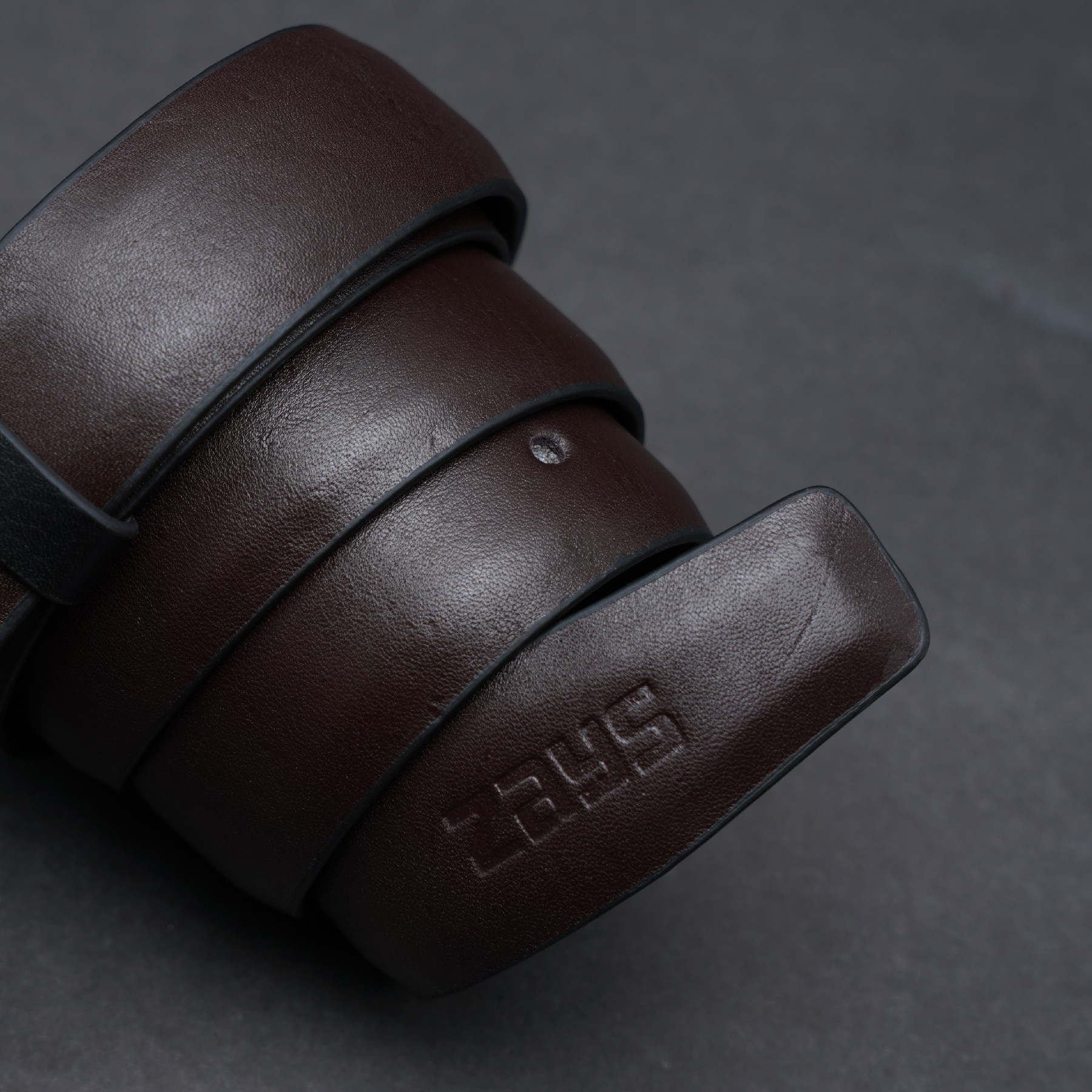 Picture of ZAYS Reversible Men’s Leather Belt – Premium Full-Grain Cowhide, Handcrafted in Bangladesh, Adjustable Waist, Rust-Free Buckle, Ideal for Office Wear, Jeans, Traditional Attire, Business Travel, Events & Everyday Use, Comes with Elegant Presentation Box