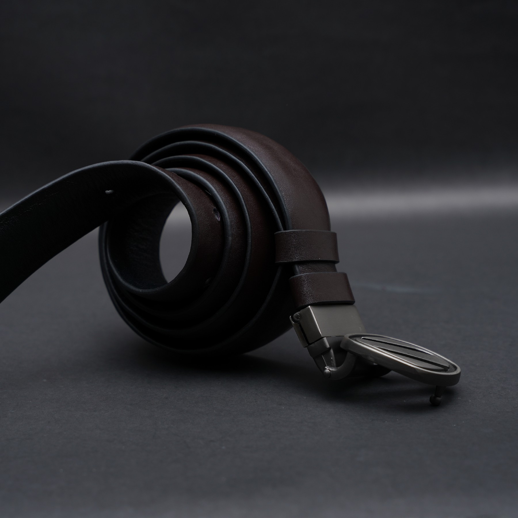 Picture of ZAYS Reversible Men’s Leather Belt – Premium Full-Grain Cowhide, Handcrafted in Bangladesh, Adjustable Waist, Rust-Free Buckle, Ideal for Office Wear, Jeans, Traditional Attire, Business Travel, Events & Everyday Use, Comes with Elegant Presentation Box