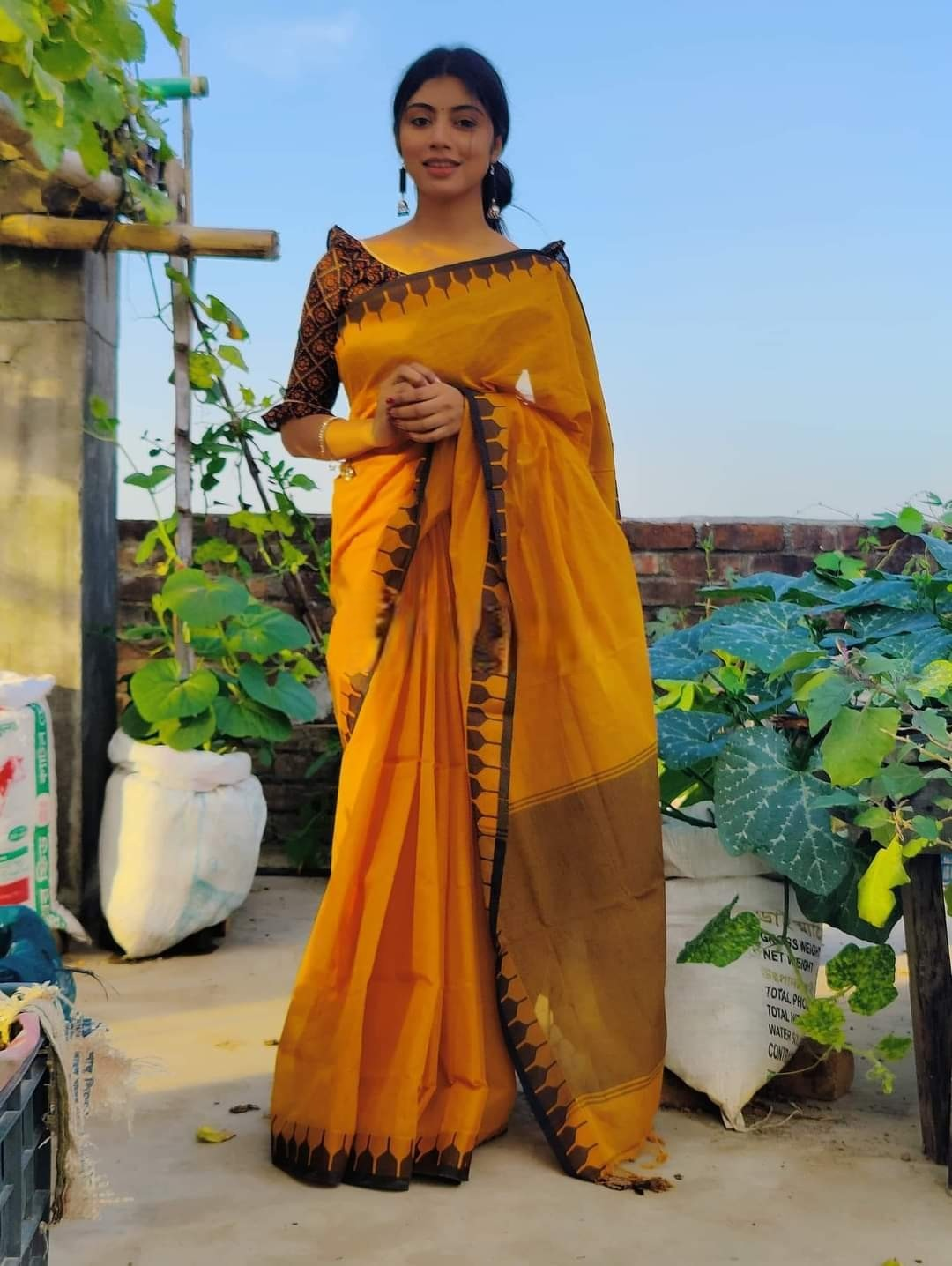 Picture of Tangail Tat Saree For Women With Blouse Piece - Casual & Partywear