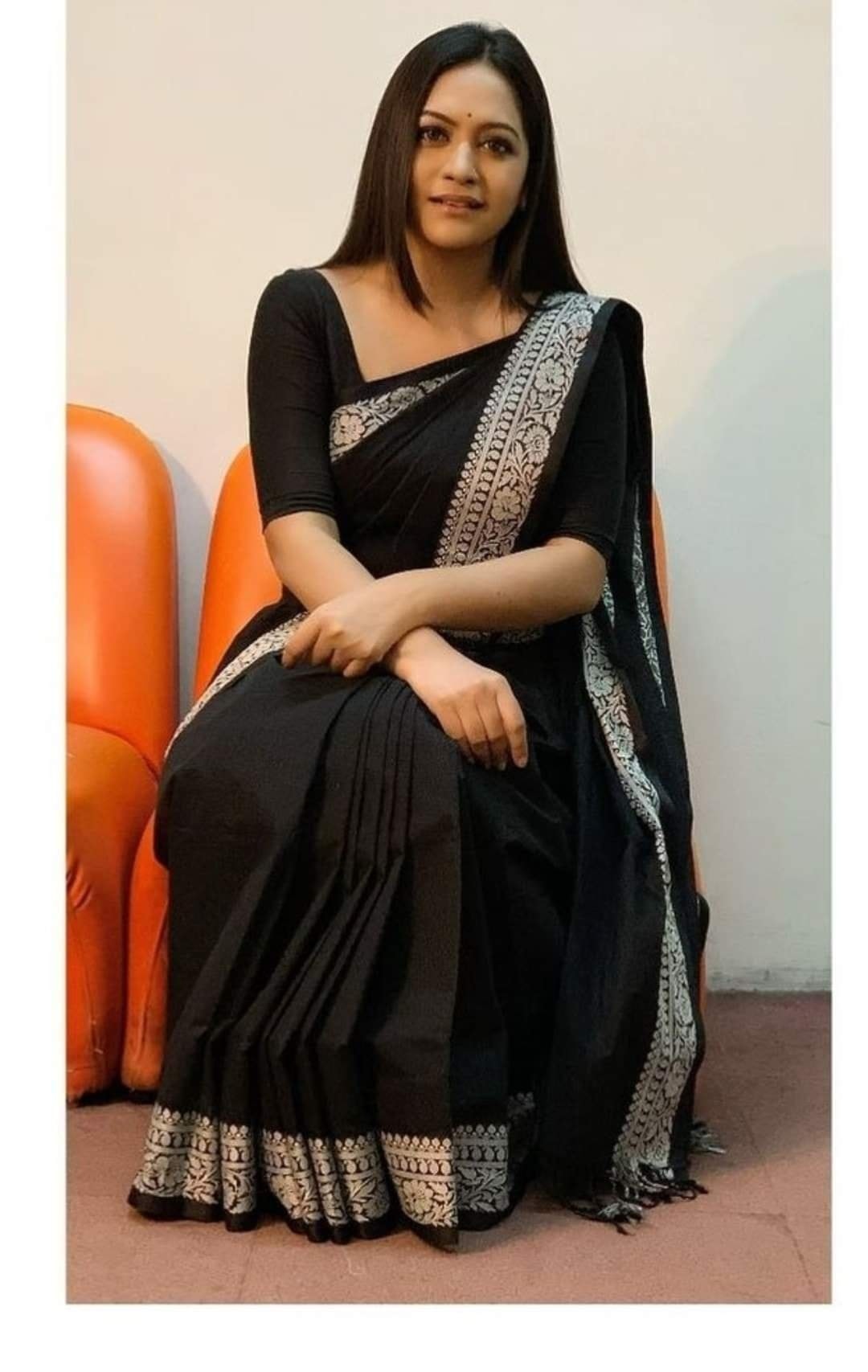 Picture of Brand Quality Half Silk Joba Pair Saree for Women No Running Blouse Piece - Comfortable and Suitable for All Seasons