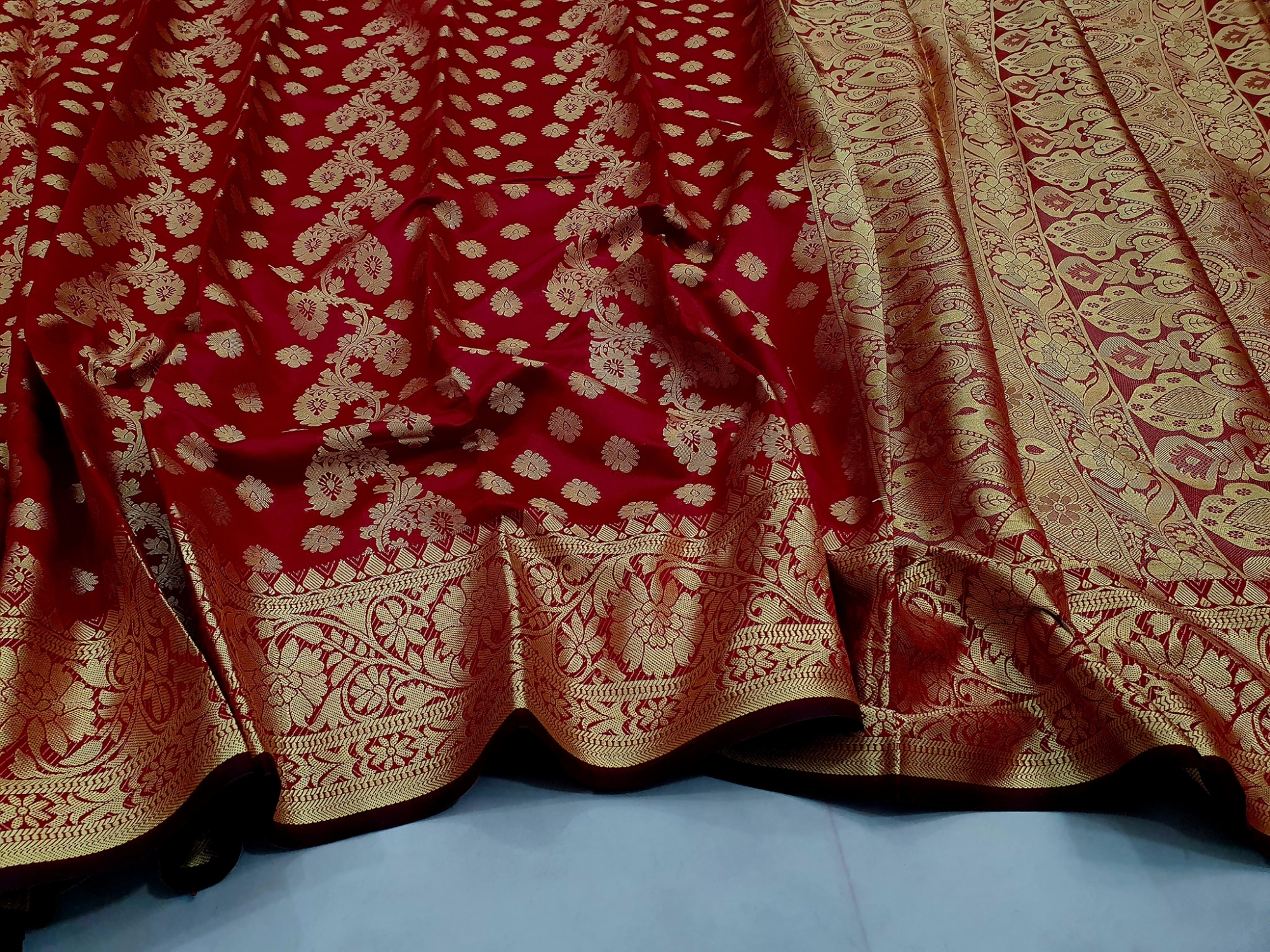 Picture of Tangail Katan Saree Combo Gift Set- Sari Churi Necklace Earrings Mirror Chocolate Mehedi Tip Golap Love Chocolate Box etc