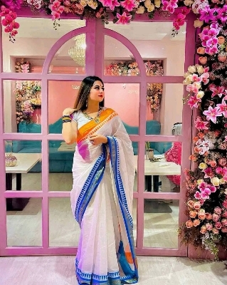 Picture of Tangail Tat Half Silk Saree for girls and women ( Gonga Jamuma Pair)