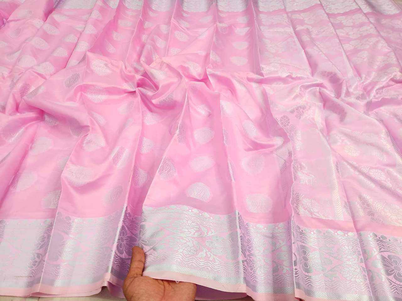 Picture of Fashionable Combo Set For Women Silk Katan Saree Combo Gift Set For Girls