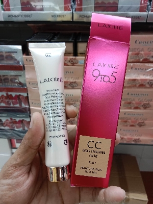 Picture of Lakme 9 to 5 CC cream foundation with spf 30++