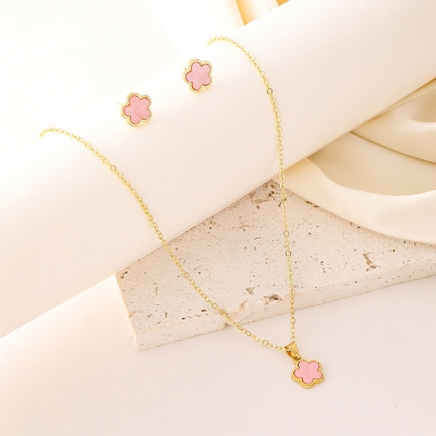 Picture of Cross-border hot selling lucky five-petal flower five-leaf clover earrings necklace three-piece European and American fashion five-leaf flower jewelry set