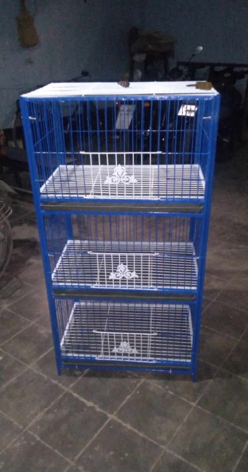 Picture of 4 Floor Nut System Folding Cage Made by 13no Wire size 24/24/18 inchi  Cash On Delivery Available