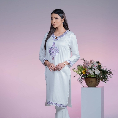 Picture of TORR Off White Ethnic Wear (01 Piece Kurti)
