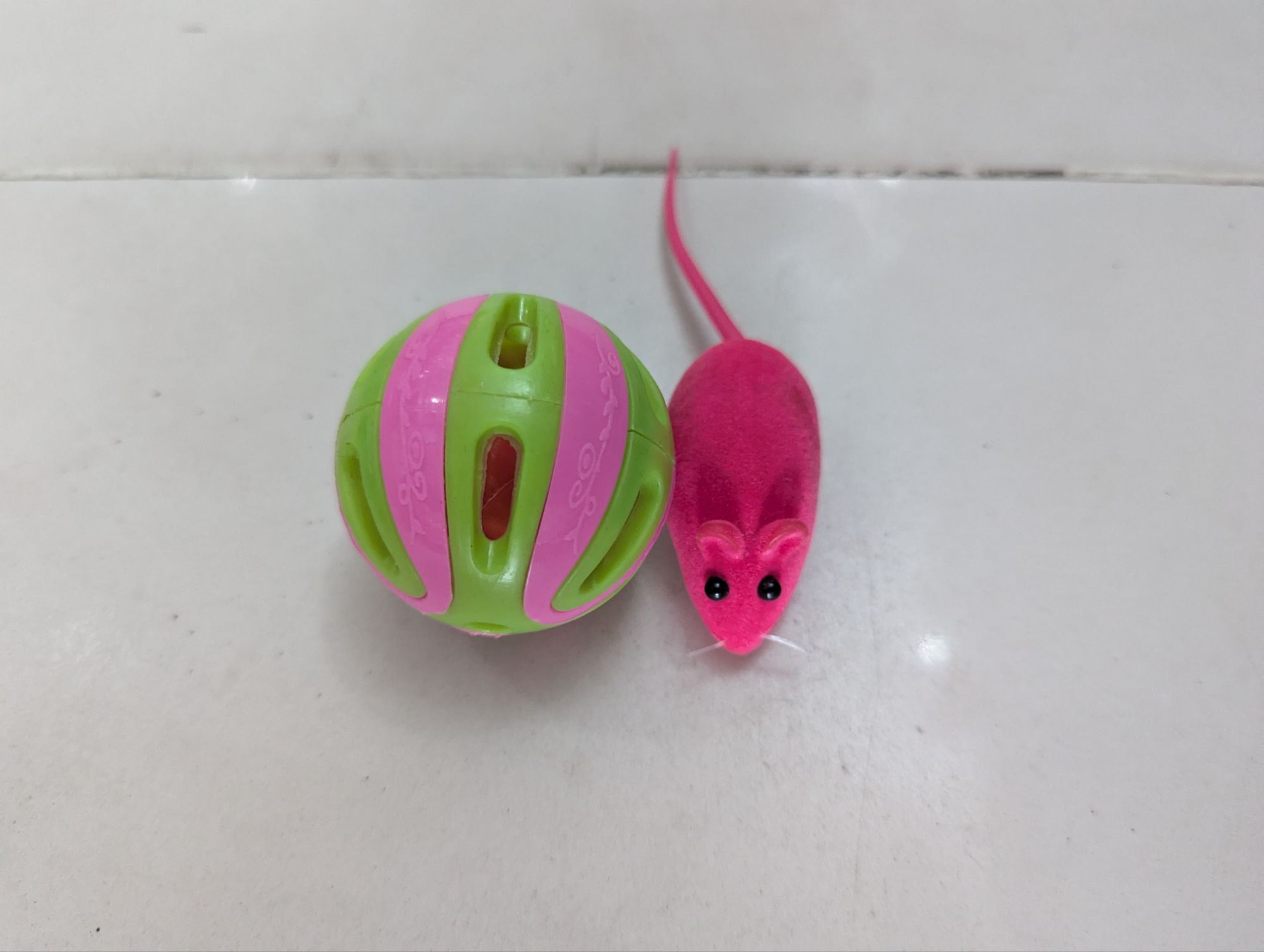 Picture of Mouse Cat Toy One piece & Cat Plastic Ball one Piece(Mouse+Ball)