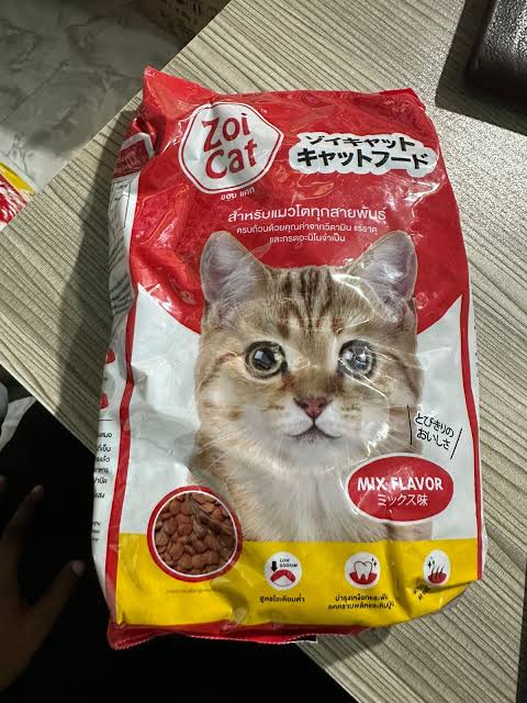 Picture of Zoi Cat Mix Flavour Dry Cat Food 1 kg