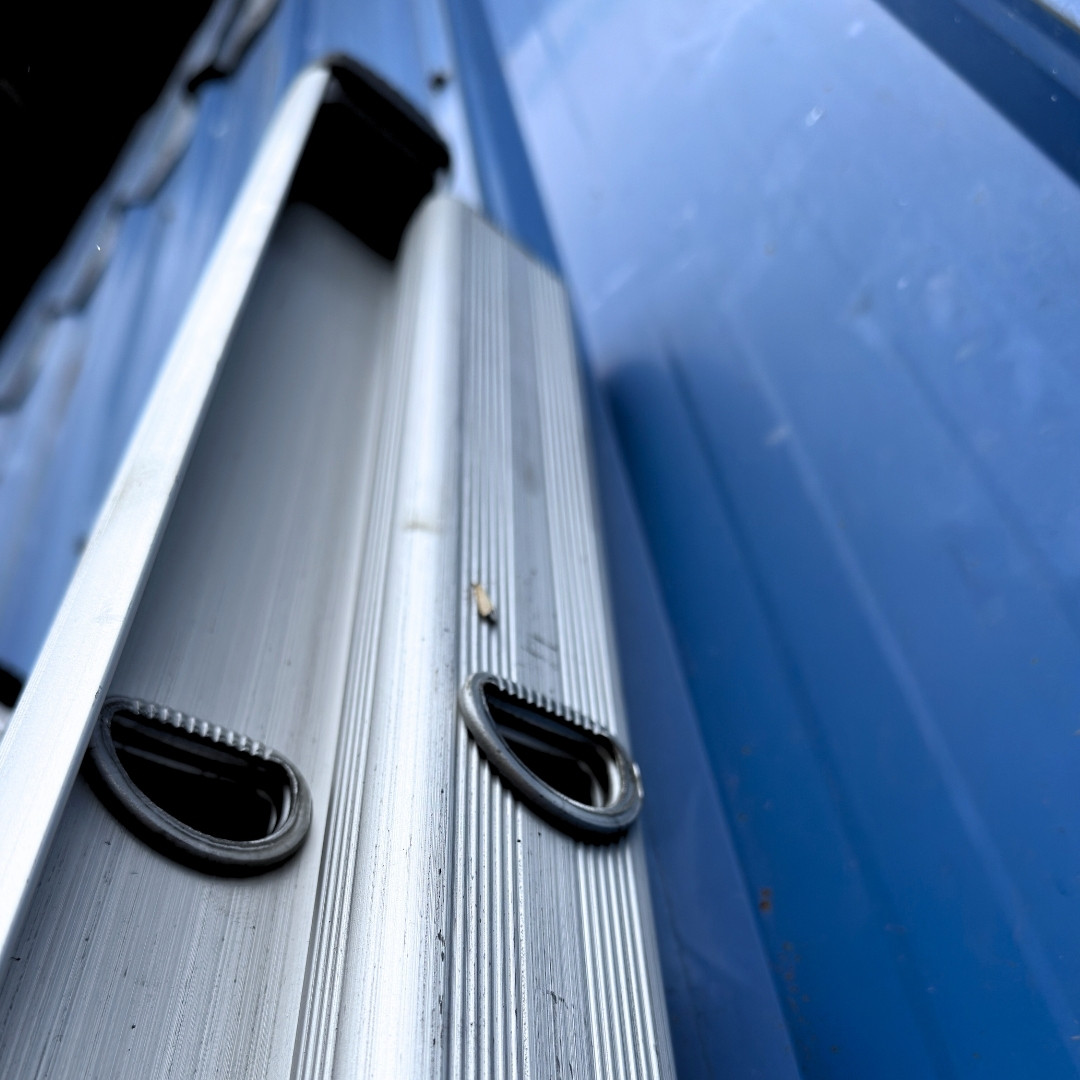 Picture of Everbest Double Extension Aluminium Ladder – Heavy Duty, Safe & Durable