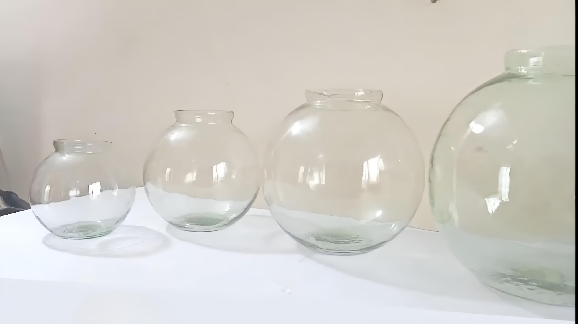 Picture of Glass Fish Bowl With Colorful Stones & Tree Aquarium, Fishbowl, Cat Fishbow, Cat Fishbow, Round Fish Bowl, Glass Fish Bowl, Clear Acrylic, Explosion-proof Fish Bowl, House Plant Container, Polycarbonate Pot, Underwater, Large Made in Bangladesh