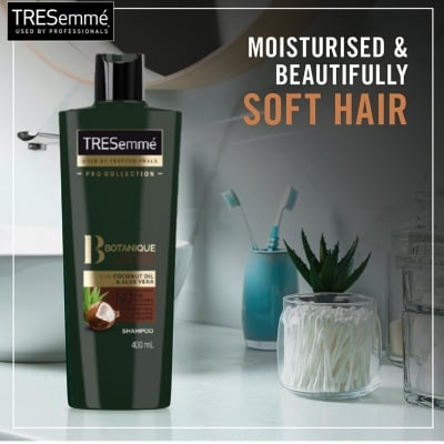 Picture of UAE product Tresemme Botanique Nourish& Replenish Shampoo 400 ML