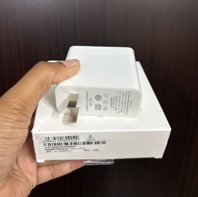Picture of Honor SuperCharge Max 100W Charger