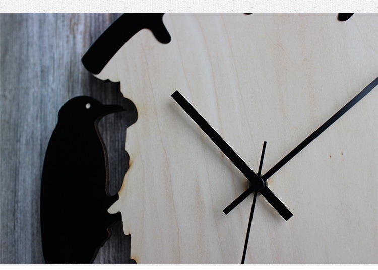 Picture of Woodpecker Decorative Wall Clock Creative European Retro Wooden Clock