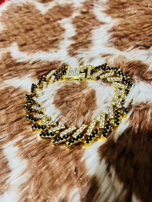 Picture of New style Men Cuban Link Chain Bracelet Shiny Rhinestone Inlaid Bangle Jewelry-Black,17 CM