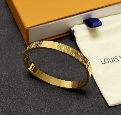 Picture of viral trending Premium ss stainless steel bracelet best choice for best person men bracelet fashion on trending-Gold