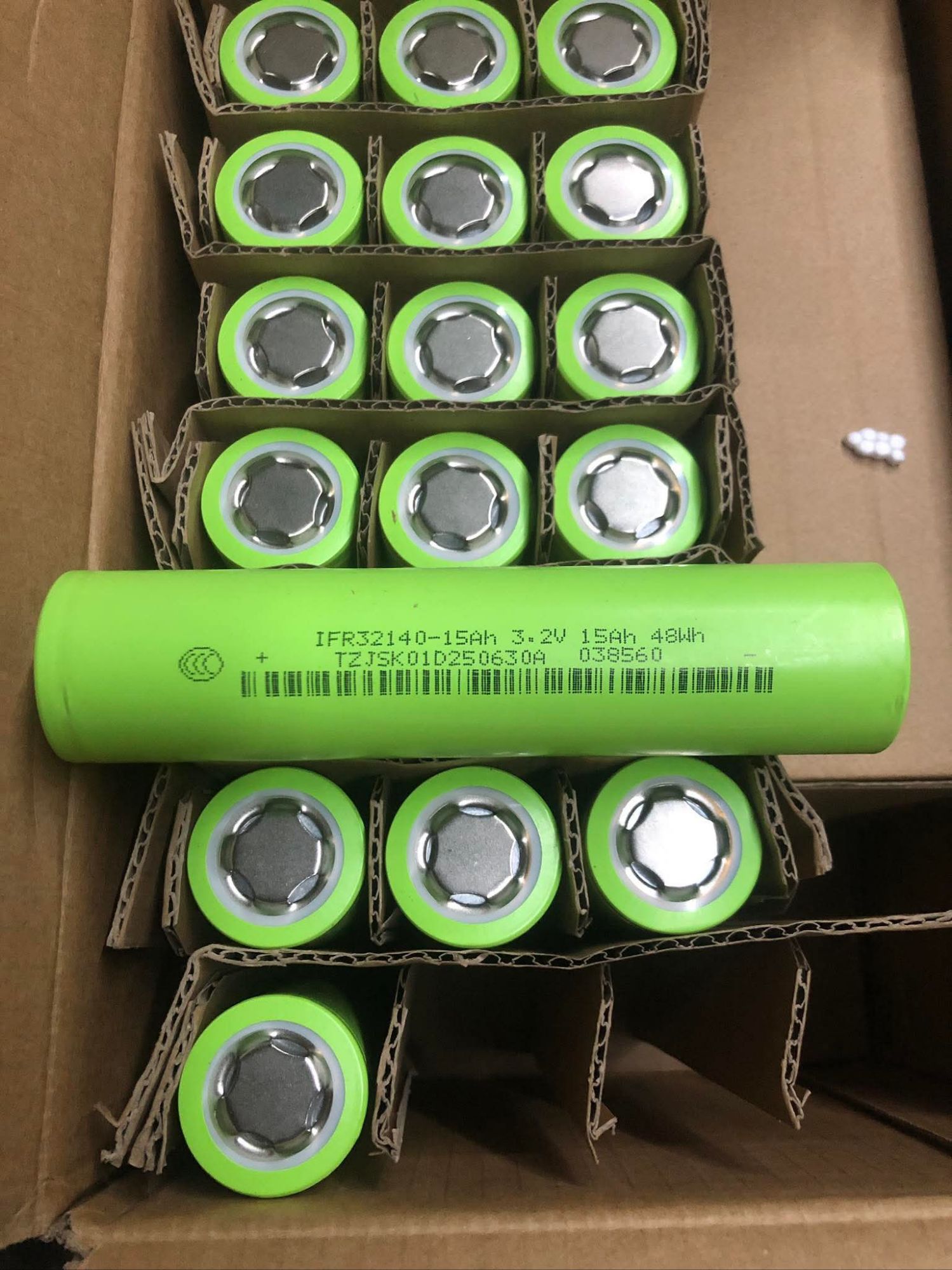 Picture of IFR 32140 3.2V 15000mAh 1 Pcs Brand New LiFePO4 Rechargeable Battery 2C - Grade A