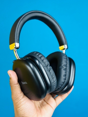 Picture of Hoco W35  Bluetooth Wireless Headphone – HiFi Sound, Noise Cancelling, Long Battery Life, Foldable Design
