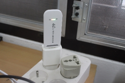 Picture of 4G LTE DONGLE 3 IN 1 USB with WiFi Hot Spot router - Multicolor
