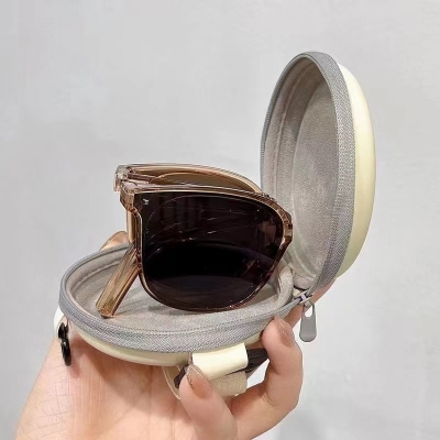 Picture of Luxury Fashion Folding Sunglasses Women Men Brand Designer Vintage Cat's Eye Sun Glasses Male Female Eyewear UV400