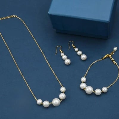 Picture of Western jewellery set chain bracelet and beautiful earrings