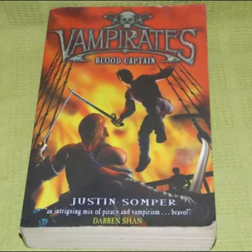 Picture of Blood Captain ( Vampirates #3 ) ( Book by Justin Somper ) ( Premium Paper and Matte Cover ) Novel