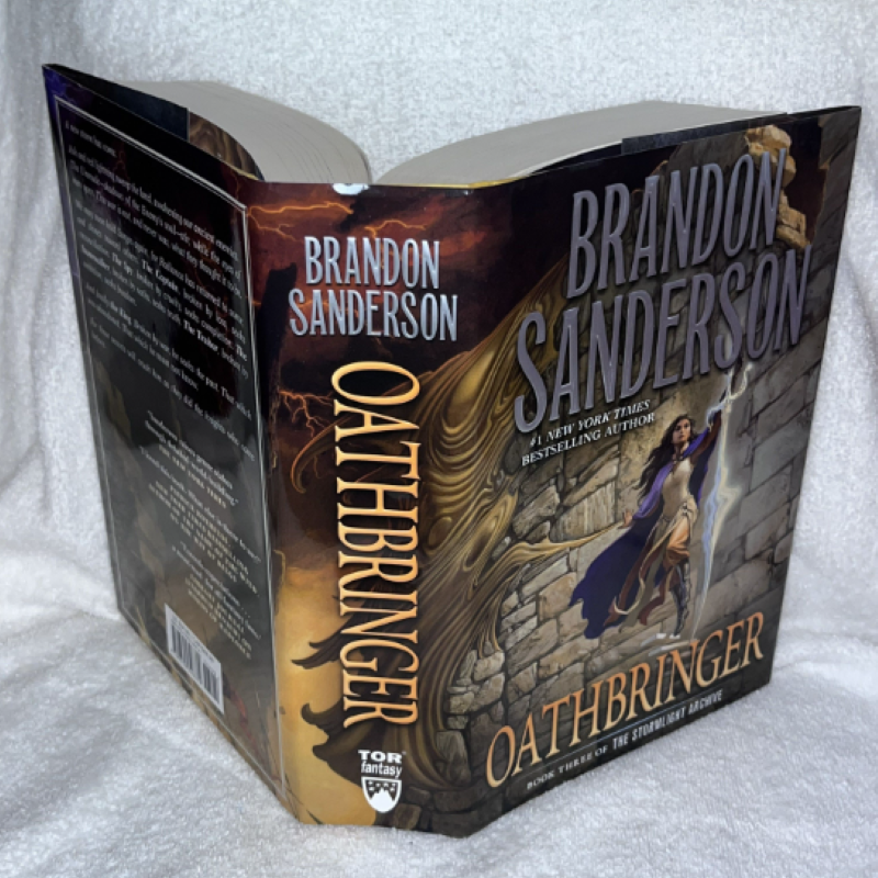 Picture of Oathbringer ( The Stormlight Archive #3 ) by Brandon Sanderson ( Premium Paper and Matte Cover ) Novel