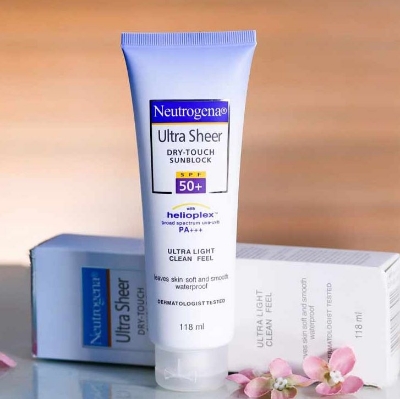 Picture of Neutrogena Ultra Sheer Dry - Touch Sunblock SPF 50+ (118ml)