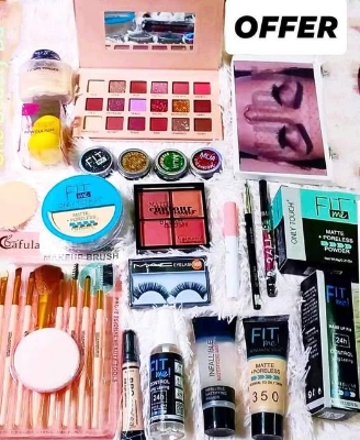Picture of makeup  combo set 18 in 1 ityms full makeup combo set