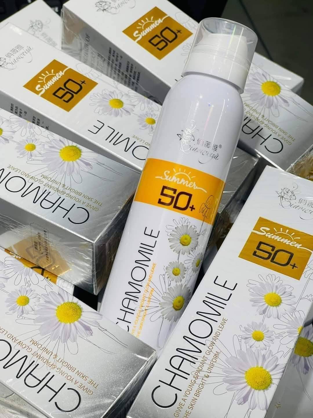 Picture of Chamomile Essence Shoothing, Moisturizing, Isolating And Protecting Sunscreen Spray SPF 50