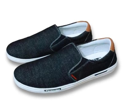 Picture of Stylish Black Color Winter Canvas Sneakers for Men