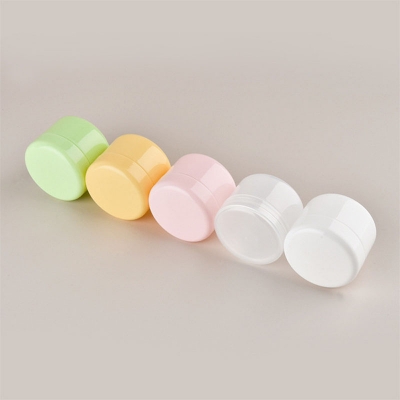 Picture of 15gm Empty plastic cosmetic Jars 24 pcs