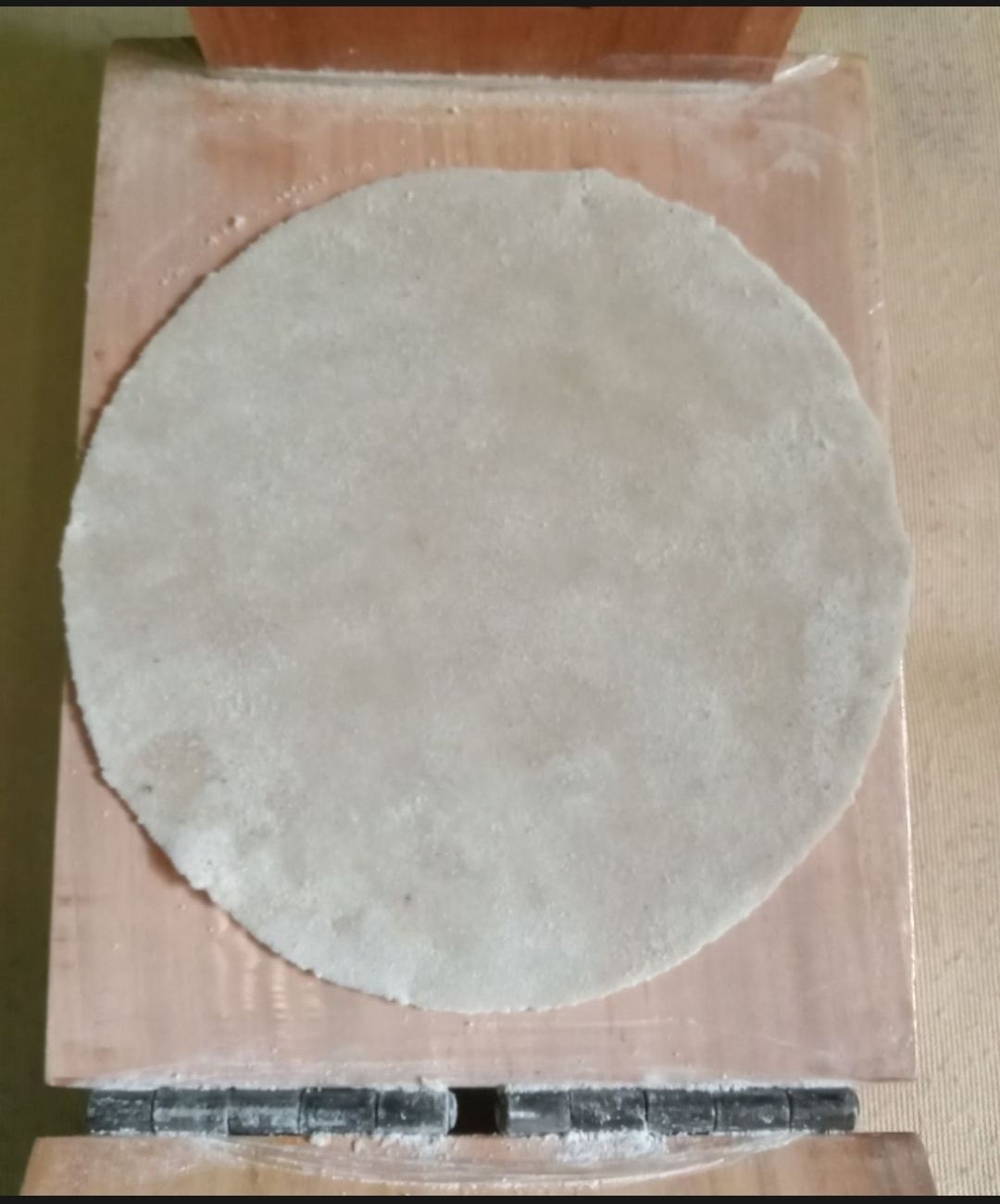 Picture of Wooden Bread Maker With Both Side Tap And Ploy