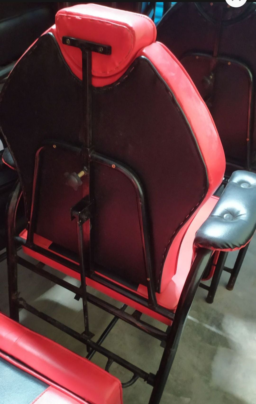 Picture of Salon & Parlor Chair SS Frame (3 parts) Best Quality