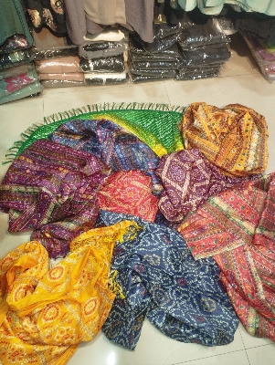 Picture of new design Indian Silk orna for women dupatta