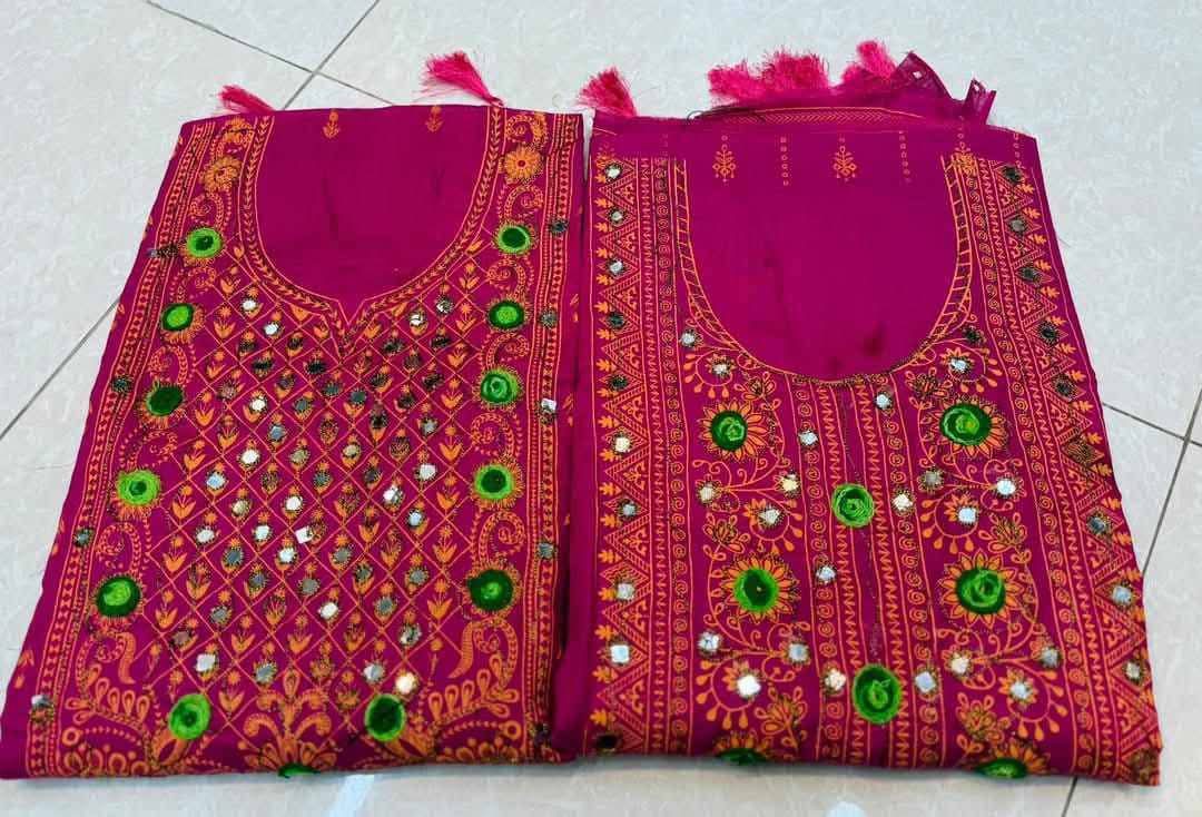 Picture of Three-Piece Cotton Are Three-Piece Comforter Set