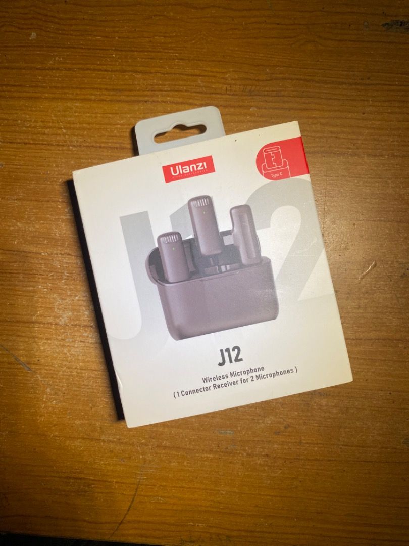 Picture of Ulanzi J12 Dual Wireless Microphone for Android With Charging Case For Type-C - Black
