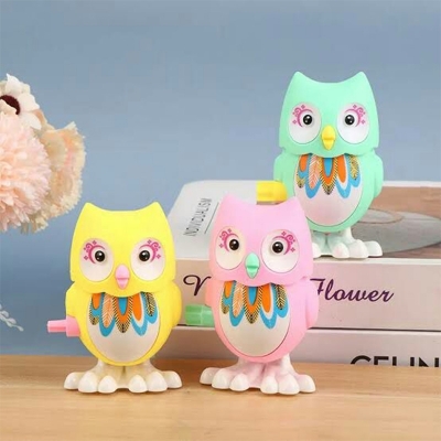 Picture of Cute Owl Clockwork Toy Animal Bouncing Wind up Toy Children Action