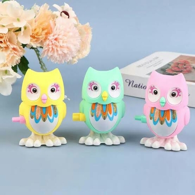 Picture of Cute Owl Clockwork Toy Animal Bouncing Wind up Toy Children Action