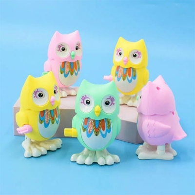 Picture of Cute Owl Clockwork Toy Animal Bouncing Wind up Toy Children Action