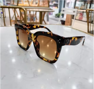 Picture of Sunglasses For Women Female Big Frame Hip Hop Design Cool Popular Leopard Shades UV400 Luxury Brand Trendy